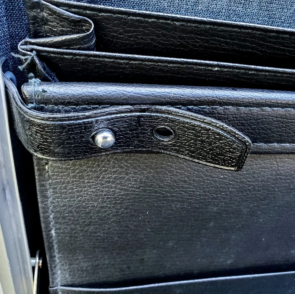 Vintage 1950-1960s Midcentury Modern Samsonite briefcase. Mad Men. Dark Academia